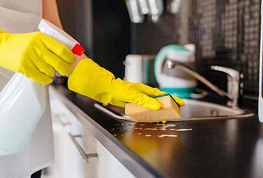 Hotel-kitchen-line-cleaning